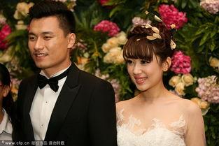 亚洲国产情侣,甜蜜瞬间，浪漫时光